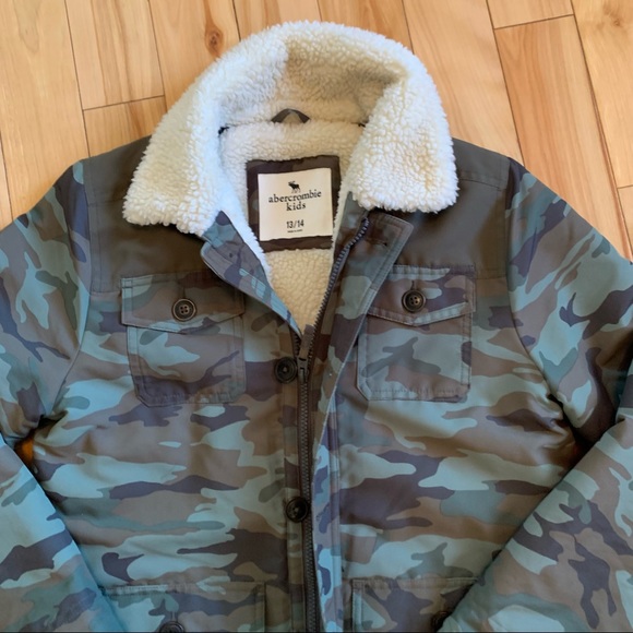 Abercrombie and Fitch Boys Fall Jacket - Picture 9 of 9